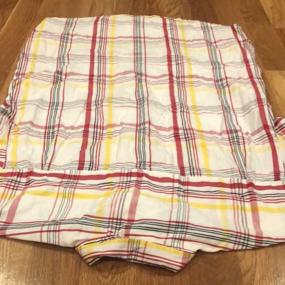 “G Unit” bright red, yellow and brown stripes on a white background. - Picture 3 of 4